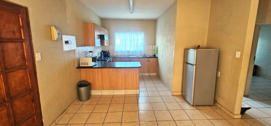 To Let 2 Bedroom Property for Rent in Waterval East North West